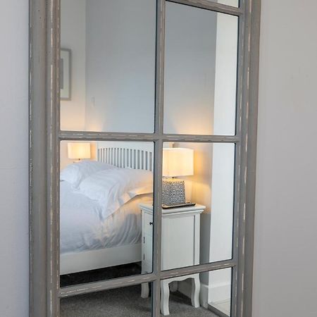 The Sleep-Inn Hare B&B Херн Бей Екстериор снимка